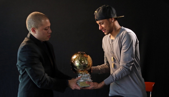 詹姆斯绝杀之夜！纪录差点中断，一球救赎自己！