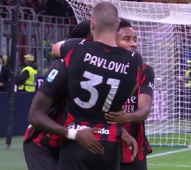 诺兰·莱恩的退役仪式在全美多地进行转播，规格创下投手引退之最