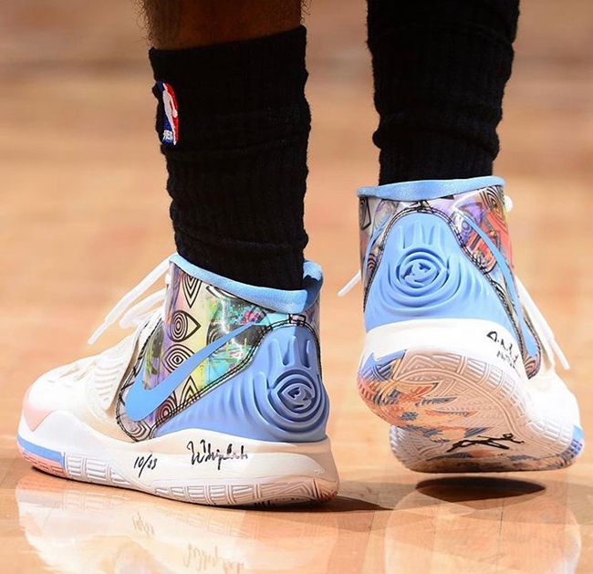 老搭档🫶詹姆斯抵达名人堂现场，与前队友波什开心握手~