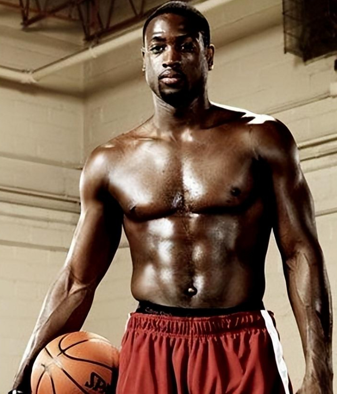 青岛男篮出征CBA新赛季 杨瀚森领衔“瞄准”季后赛